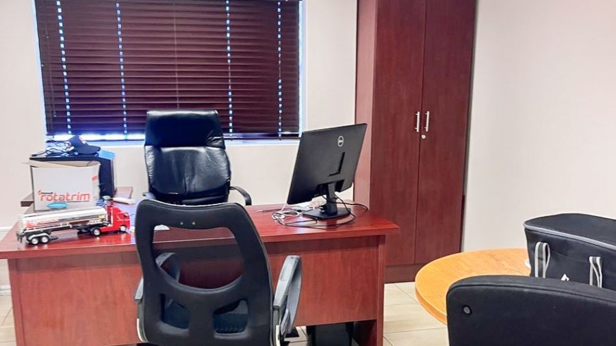 To Let Commercial Property for Rent in Newton Park Eastern Cape